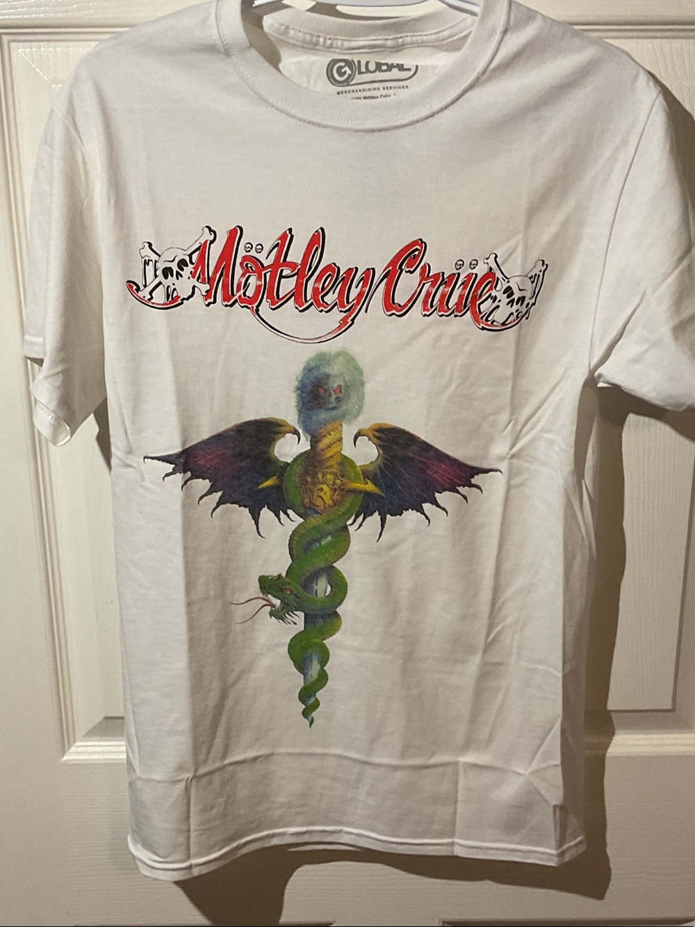 Motley Crue White Short Sleeve Graphic Band T‑Shirt